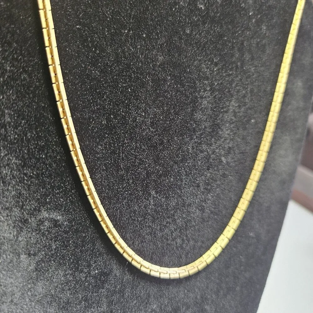 Gold Tone Chunky Chain Necklace 18